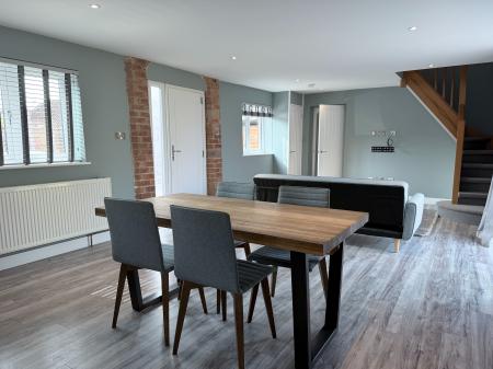 3 bedroom Barn Conversion to let in Kneeton Road, East Bridgford, NG13