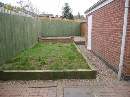 2 bedroom Semi-detached house to let in Solway Close, Melton Mowbray, LE13
