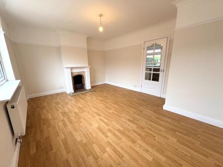 3 bedroom Semi-detached house to let in Lake Terrace, Melton Mowbray, LE13