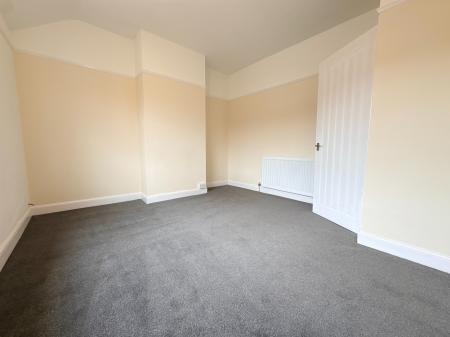 3 bedroom Semi-detached house to let in Lake Terrace, Melton Mowbray, LE13