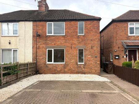 3 bedroom Semi-detached house to let in Lake Terrace, Melton Mowbray, LE13