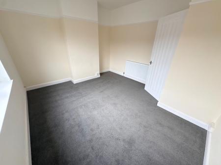 3 bedroom Semi-detached house to let in Lake Terrace, Melton Mowbray, LE13