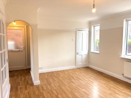 3 bedroom Semi-detached house to let in Lake Terrace, Melton Mowbray, LE13