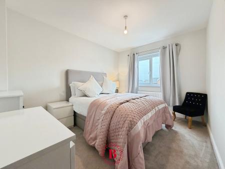 3 bedroom Semi-detached house for sale in Sedbergh Close, Newton, NG13