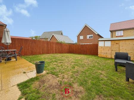 3 bedroom Semi-detached house for sale in Sedbergh Close, Newton, NG13
