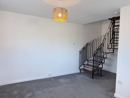 1 bedroom Terraced House to let in Robin Crescent, Melton Mowbray, LE13