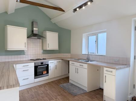 2 bedroom Semi-detached house to let in Park Lane, Melton Mowbray, LE13