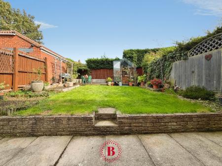3 bedroom Semi-detached house for sale in Hawthorn Drive, Melton Mowbray, LE13