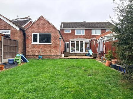 3 bedroom Semi-detached house to let in Grange Drive, Melton Mowbray, LE13