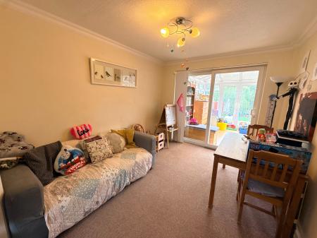 3 bedroom Semi-detached house to let in Grange Drive, Melton Mowbray, LE13