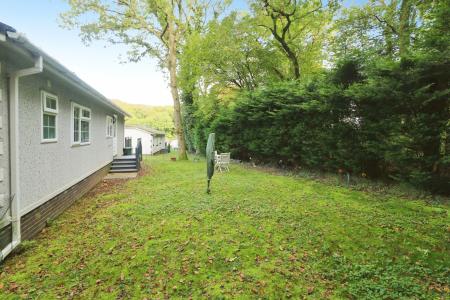 2 bedroom Park home for sale in Burnham Green Road, Welwyn, AL6