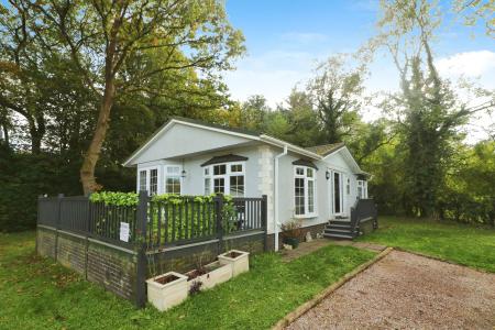 Burnham Green Road, Welwyn, AL6