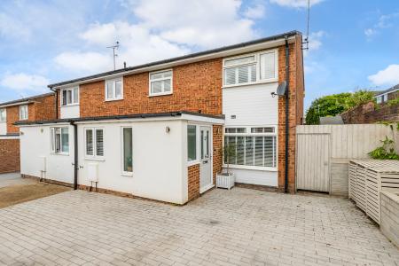 Canham Close, Kimpton, SG4