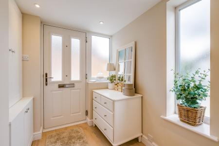 3 bedroom Semi-detached house for sale in Canham Close, Kimpton, SG4