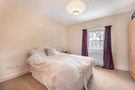 2 bedroom Cottage for sale in Church Street, Welwyn, AL6