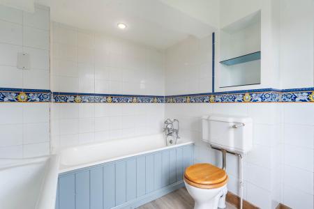 2 bedroom End of terrace house for sale in Codicote Road, Welwyn, AL6