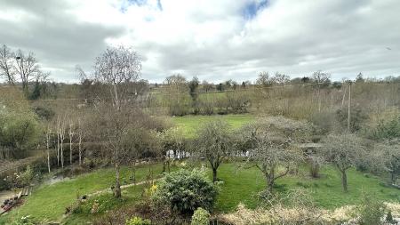 2 bedroom End of terrace house for sale in Codicote Road, Welwyn, AL6