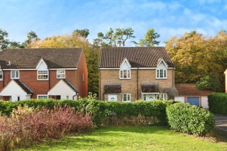 2 bedroom Semi-detached house for sale in Conifer Walk, Stevenage, SG2