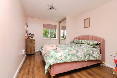 2 bedroom Flat for sale in Noble Court, Drury Lane, Stevenage SG1