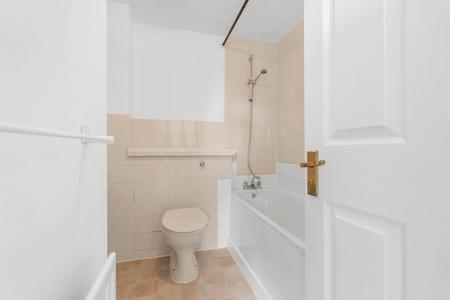 3 bedroom End of terrace house for sale in Duncan Close, Welwyn Garden City, Herts, AL7