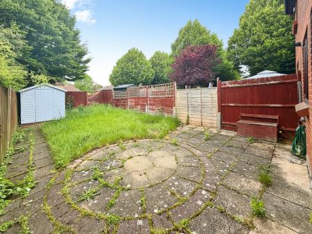 3 bedroom End of terrace house for sale in Duncan Close, Welwyn Garden City, Herts, AL7