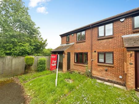 3 bedroom End of terrace house for sale in Duncan Close, Welwyn Garden City, Herts, AL7