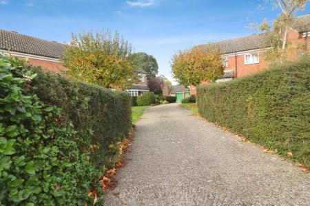 0 bedroom Flat for sale in Garage At Old School Close, Codicote