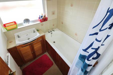 3 bedroom Terraced House for sale in Goldings Crescent, Hatfield, AL10