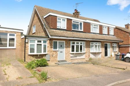 3 bedroom Semi-detached house for sale in Grange Rise, Hitchin, SG4