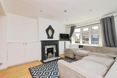 3 bedroom Semi-detached house for sale in Grange Rise, Hitchin, SG4