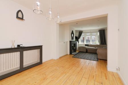 3 bedroom Semi-detached house for sale in Grange Rise, Hitchin, SG4