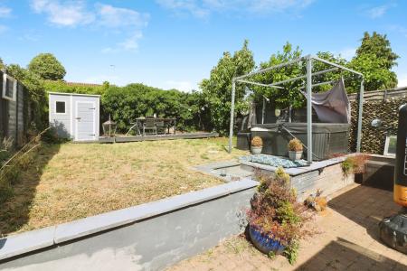 3 bedroom Semi-detached house for sale in Grange Rise, Hitchin, SG4