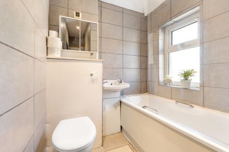 3 bedroom End of terrace house for sale in High Street, Kimpton, SG4