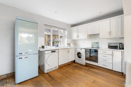 3 bedroom End of terrace house for sale in High Street, Kimpton, SG4