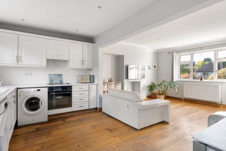 3 bedroom End of terrace house for sale in High Street, Kimpton, SG4