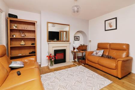 3 bedroom End of terrace house for sale in Howlands, Welwyn Garden City, AL7