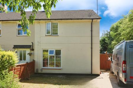 3 bedroom End of terrace house for sale in Howlands, Welwyn Garden City, AL7