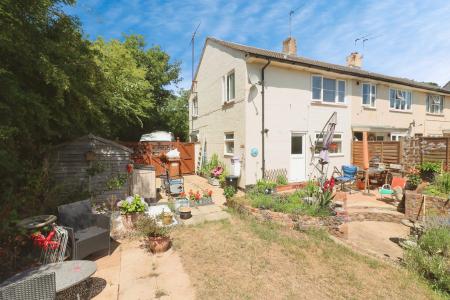 3 bedroom End of terrace house for sale in Howlands, Welwyn Garden City, AL7