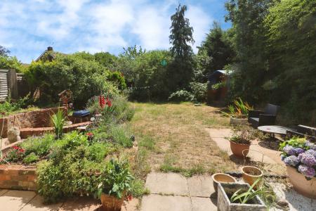 3 bedroom End of terrace house for sale in Howlands, Welwyn Garden City, AL7