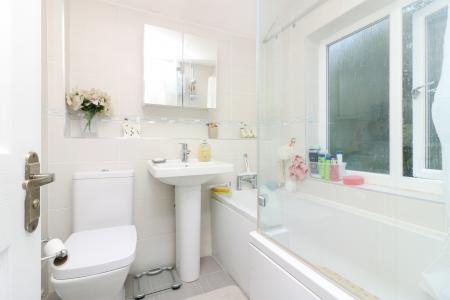 3 bedroom End of terrace house for sale in Howlands, Welwyn Garden City, AL7