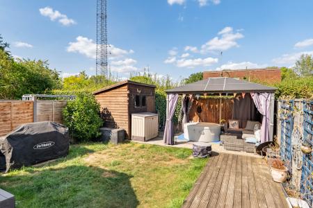 3 bedroom Semi-detached house for sale in Kingsley Court, Welwyn Garden City, AL7