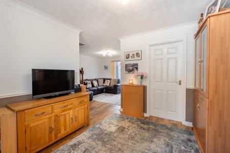 3 bedroom Semi-detached house for sale in Kingsley Court, Welwyn Garden City, AL7