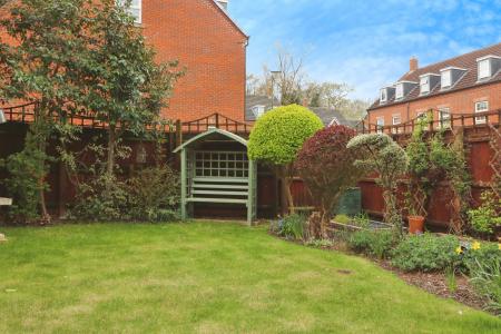 4 bedroom Link detached house for sale in Langstone Ley, Welwyn Garden City, AL7