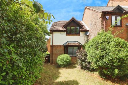 1 bedroom Cluster house for sale in Mardleybury Road, Woolmer Green, SG3