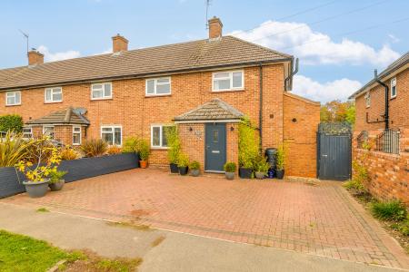 Meadow Way, Codicote, SG4