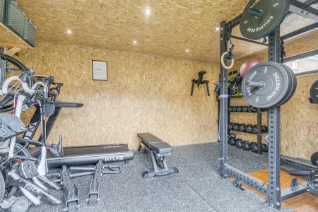 4 bedroom Semi-detached house for sale in Meadow Way, Codicote, SG4