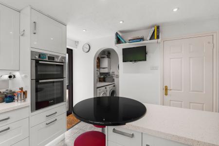 4 bedroom Detached house for sale in Mendlesham, Welwyn Garden City, AL7