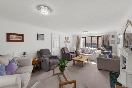 4 bedroom Detached house for sale in Mendlesham, Welwyn Garden City, AL7