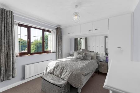 4 bedroom Detached house for sale in Mendlesham, Welwyn Garden City, AL7