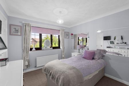 4 bedroom Detached house for sale in Mendlesham, Welwyn Garden City, AL7